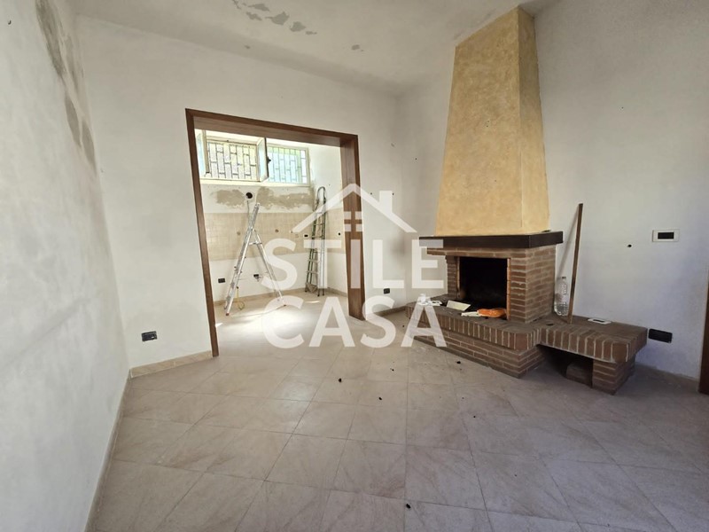 Casa Semi Indipendente in Vendita a Castelfranco di Sotto, zona Orentano, 220'000€, 310 m², con Box