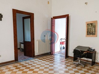 Ufficio in Vendita a Arnesano, 490'000€, 2000 m²