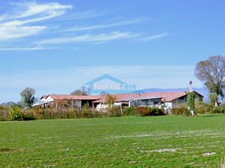 Rustico in Vendita a Palazzolo sull'Oglio, 475'000€, 1750 m²