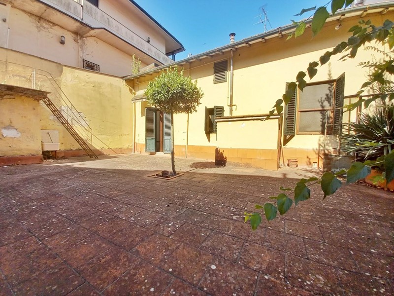 Casa Indipendente in Vendita a Castelfiorentino, 129'000€, 119 m²