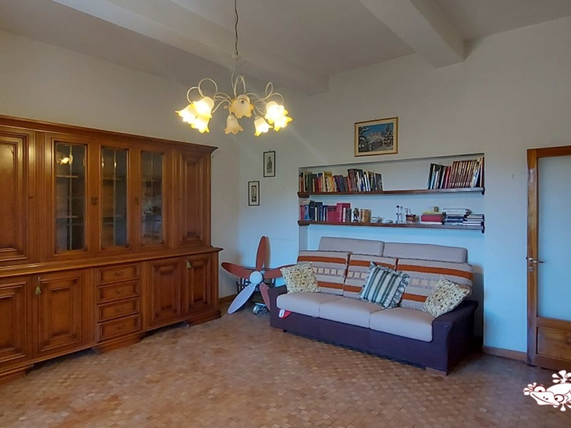 Quadrilocale in Vendita a San Gimignano, 215'000€, 107 m²