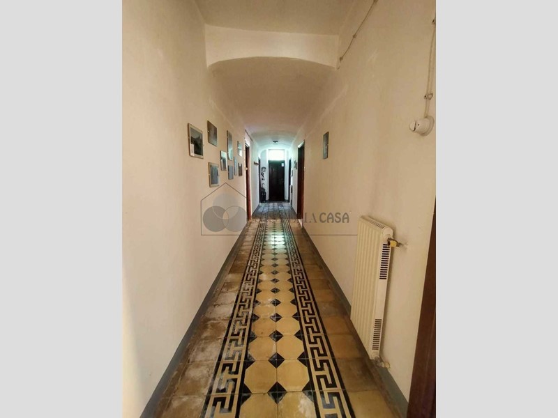 Casa Semi Indipendente in Vendita a Calice al Cornoviglio, 140'000€, 80 m²