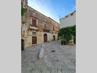 Casa Indipendente in Vendita a Grottaglie, zona Centro storico, 550'000€, 500 m²