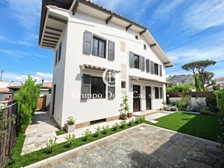 Villa in Vendita a Forte dei Marmi, 1'600'000€, 160 m², arredato