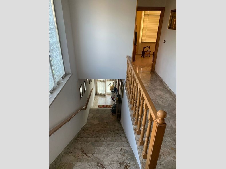 Casa Indipendente in Vendita a Bevagna, 160'000€, 230 m², arredato