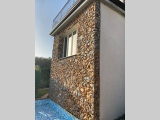 Casa Indipendente in Vendita a Pietrasanta, zona Capezzano, 550'000€, 120 m², arredato