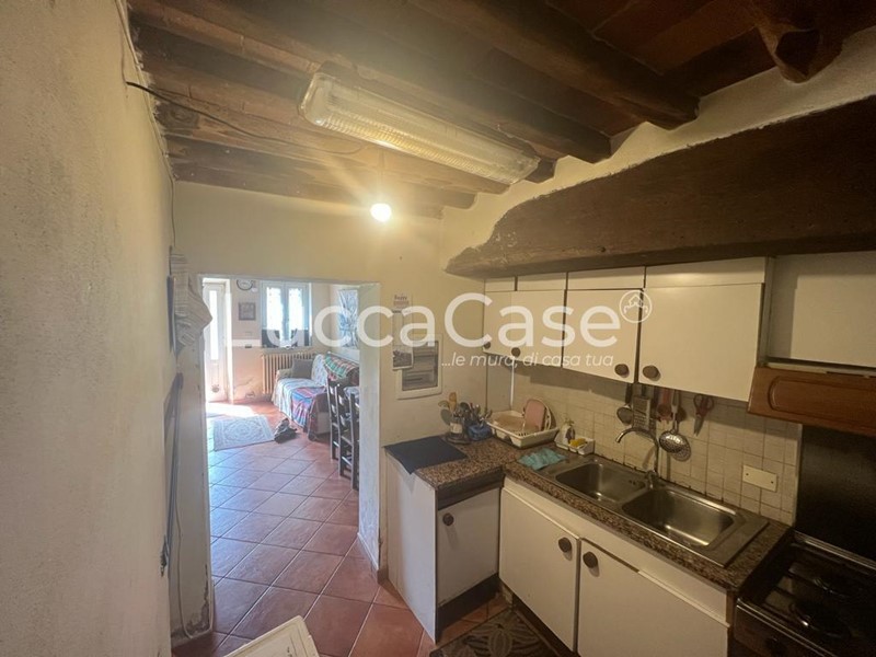Casa Indipendente in Vendita a Lucca, zona Sant'Anna, 120'000€, 87 m²