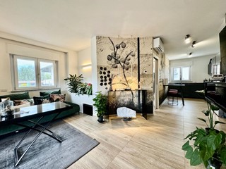 Villa bifamiliare in Vendita a Montignoso, zona Cinquale, 500'000&euro;, 120 m², arredato