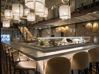 Attività commerciale in Affitto a Pietrasanta, 72'000€, 450 m²