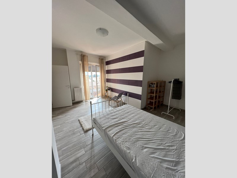 Bilocale in Vendita a Meda, zona Centro, 88'000€, 68 m², arredato