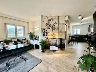 Villa bifamiliare in Vendita a Montignoso, zona Cinquale, 500'000&euro;, 120 m², arredato