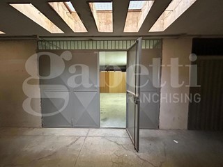 Box in Vendita a Canosa di Puglia, 75'000€, 175 m²