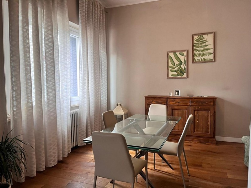 Villa bifamiliare in Vendita a Cecina, 490'000€, 185 m², arredato, con Box