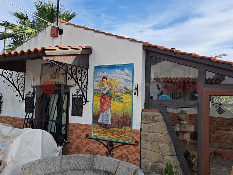 Villa in Vendita a Bianco, 200'000€, 155 m²