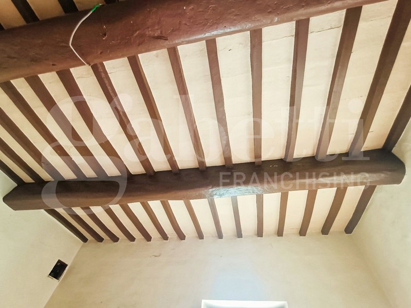 Villa bifamiliare in Vendita a Deruta, 140'000€, 250 m²