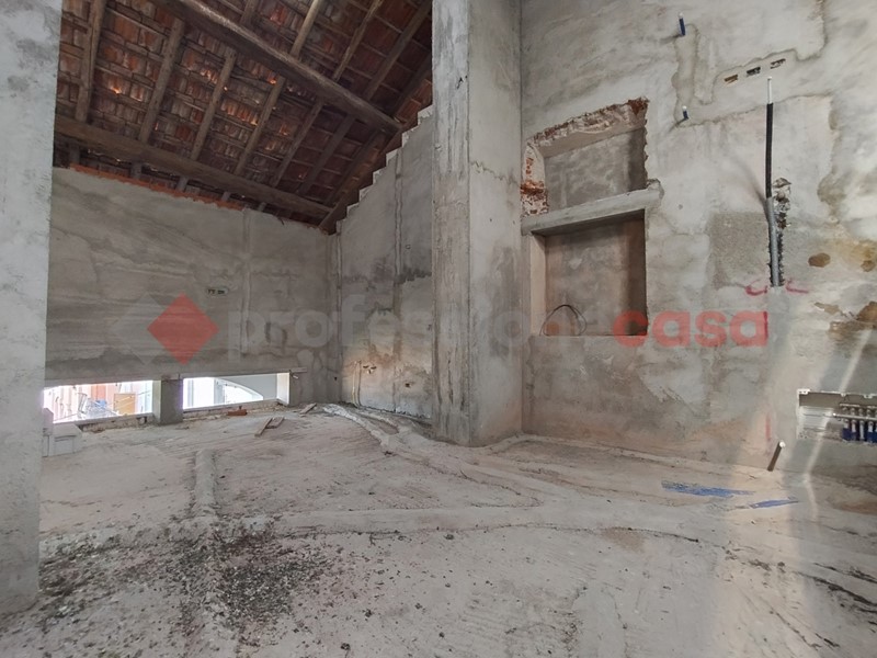 Trilocale in Vendita a Castelletto sopra Ticino, 185'000€, 100 m²