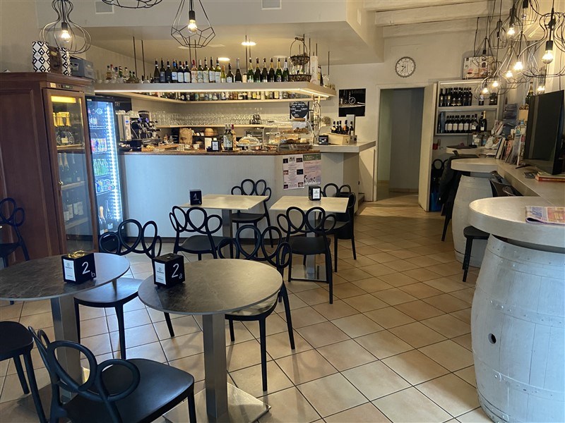Attività commerciale in Vendita a Fidenza, zona fidenza, 40'000€, arredato