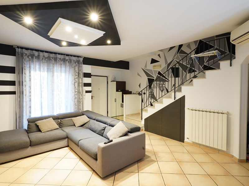 Villetta a schiera in Vendita a Cervaro, 159'000€, 122 m²