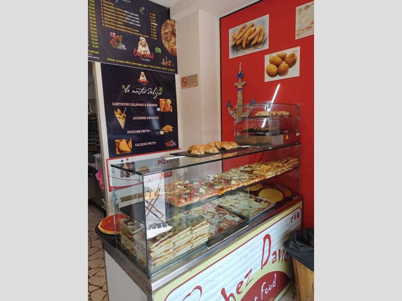 Attività commerciale in Vendita a Alassio, 120'000€, 45 m²