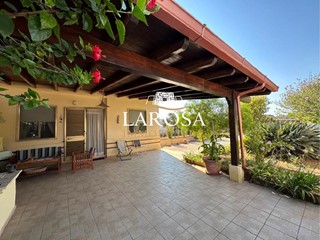 Casa Indipendente in Vendita a Melendugno, zona San Foca, 155'000€, 72 m², arredato