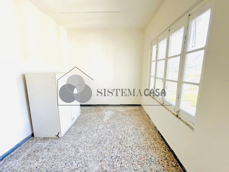 Trilocale in Vendita a Follo, zona Pian Di Follo, 55'000€, 65 m²
