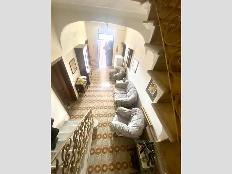 Casa Indipendente in Vendita a Carrara, zona Fossone, 280'000€, 300 m², con Box