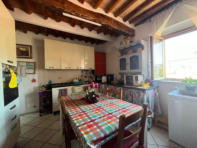 Casa Indipendente in Vendita a Cascina, zona San Frediano a Settimo, 165'000€, 140 m², arredato