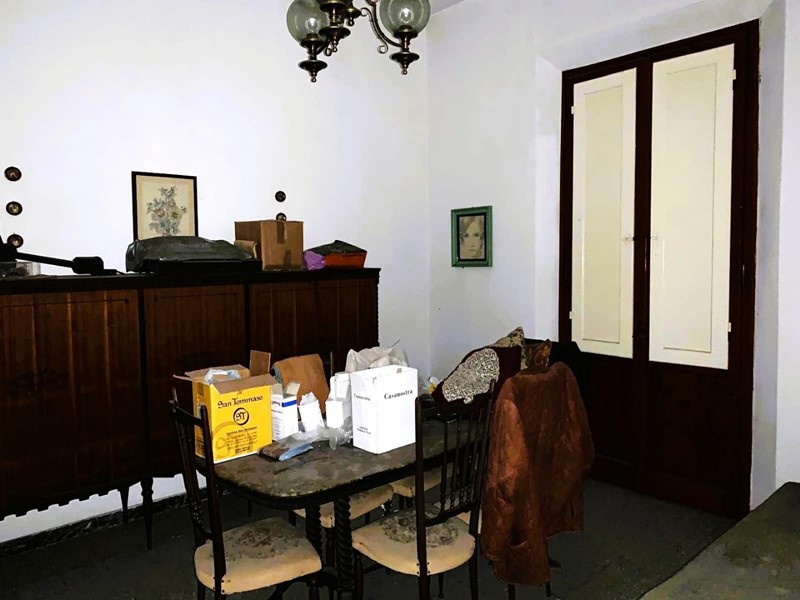 Quadrilocale in Vendita a Empoli, 190'000€, 100 m², con Box