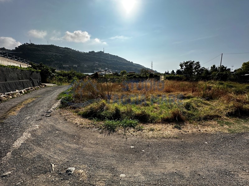 Casa Indipendente in Vendita a Taggia, 80'000€, 50 m²