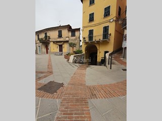 Immobile commerciale in Vendita a Arcola, 15 m²