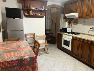 Casa Indipendente in Vendita a Castelnuovo Magra, 85'000&euro;, 50 m², arredato