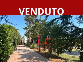Appartamento in Vendita a Melendugno, zona Torre Dell'orso, 125'000€, 81 m²