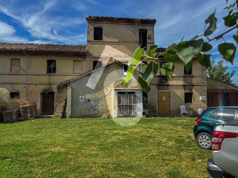Terreno edificabile in Vendita a Jesi, zona ZONA 2B, 149'000€, 400 m²