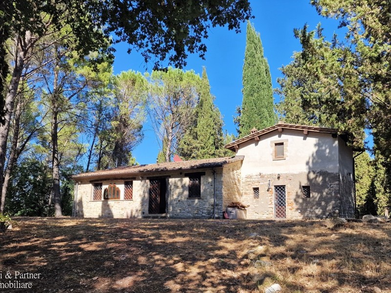 Casa Indipendente in Vendita a Umbertide, zona Montecorona, 380'000€, 171 m², arredato