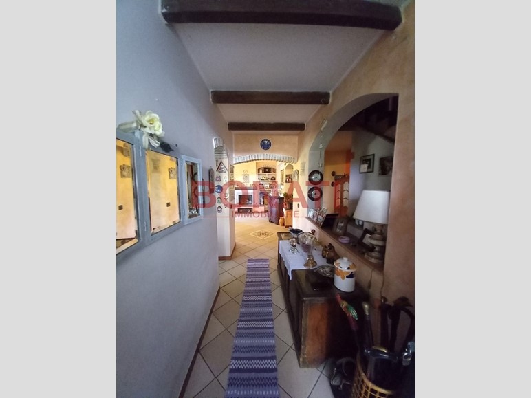 Casa Semi Indipendente in Vendita a Riccò del Golfo di Spezia, zona San Benedetto, 250'000€, 155 m², arredato, con Box