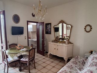 Bilocale in Vendita a Asti, zona sud, 48'000€, 55 m², con Box