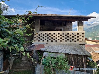 Casa Semi Indipendente in Vendita a Malonno, 57'000€, 128 m²