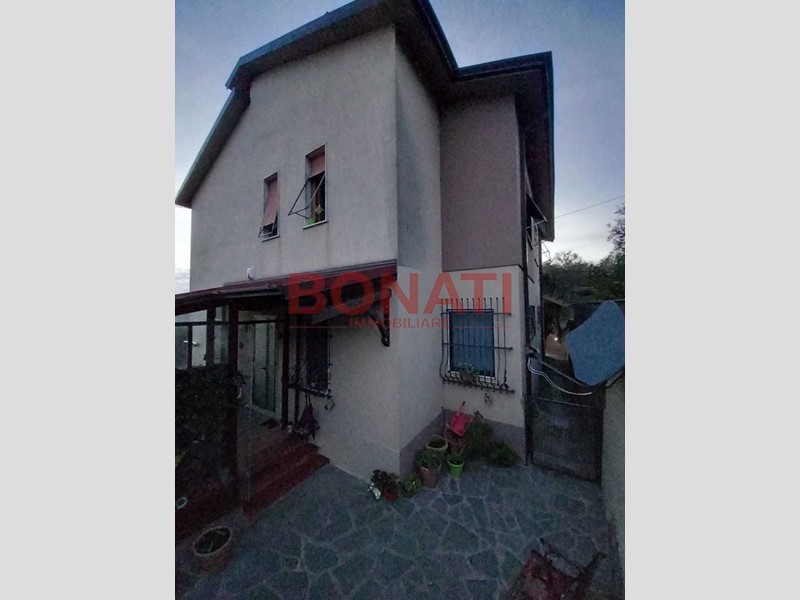 Casa Semi Indipendente in Vendita a Vezzano Ligure, zona Vezzano Basso, 290'000€, 115 m²