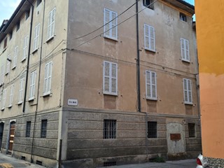 Casa Semi Indipendente in Vendita a Reggio Emilia, 390'000€, 500 m², con Box