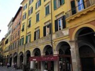Attività commerciale in Vendita a Pisa, 100'000€, 100 m²