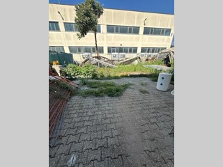 Capannone in Vendita a Massa, 350'000€, 350 m²