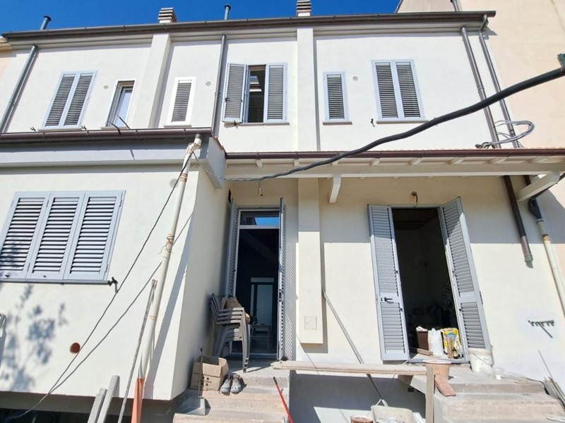 Casa Indipendente in Vendita a Rosignano Marittimo, zona Rosignano Solvay, 295'000€, 100 m²