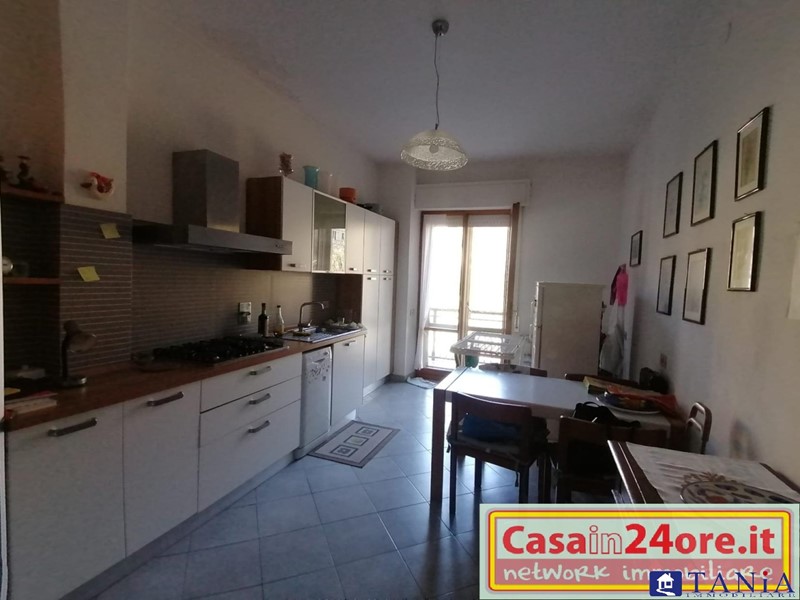 Quadrilocale in Vendita a Carrara, 185'000€, 100 m²