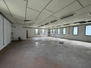 Laboratorio in Affitto a Arcugnano, 700€, 250 m²