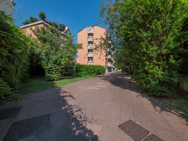 Trilocale in Vendita a Milano, zona Indipendenza, 820'000€, 130 m², con Box