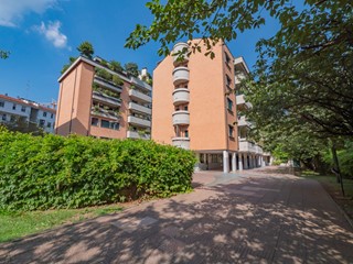 Ufficio in Vendita a Milano, zona Indipendenza, 820'000€, 130 m², con Box