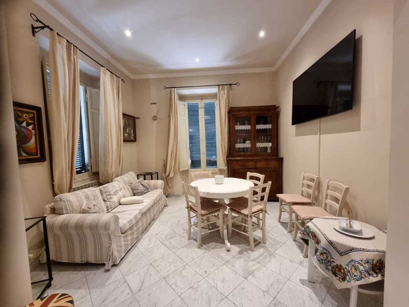 Casa Indipendente in Affitto a Camaiore, zona Lido di Camaiore, 160 m², arredato, con Box