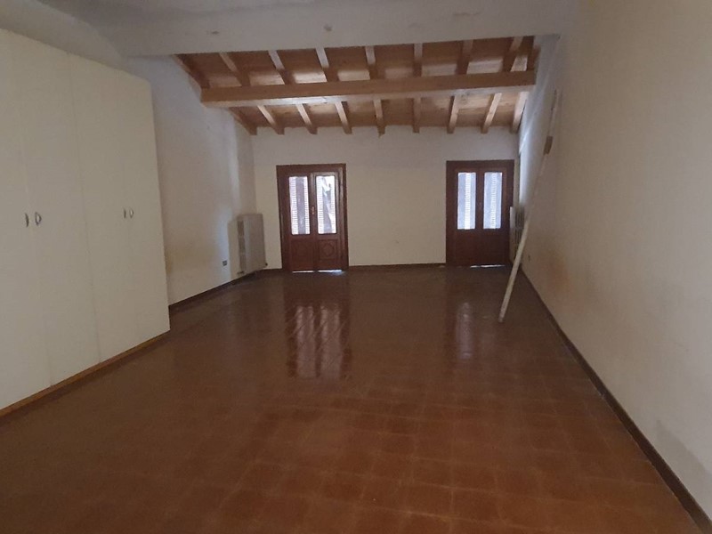 Casa Indipendente in Vendita a Mantova, zona Centro storico, 170'000€, 263 m²
