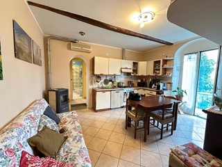 Quadrilocale in Vendita a Castelnuovo Magra, 120'000€, 70 m²