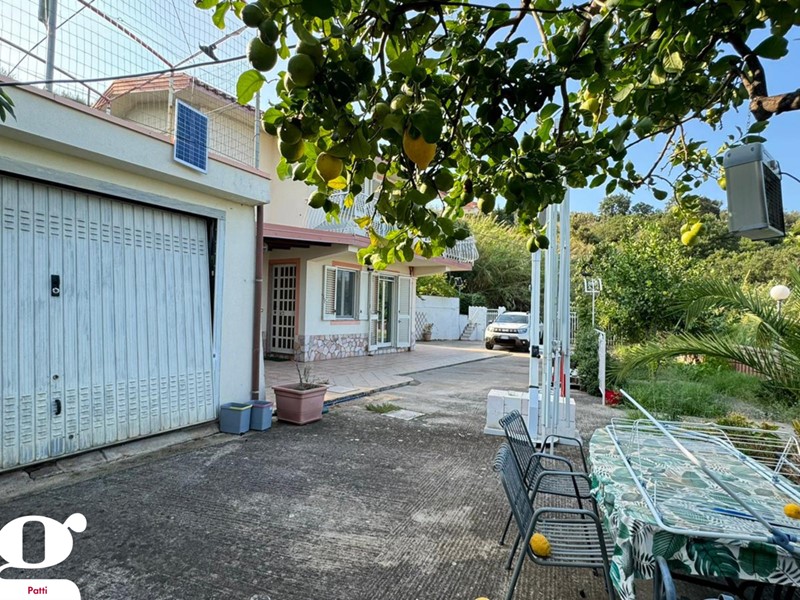 Villa in Vendita a Gioiosa Marea, 240'000€, 180 m²